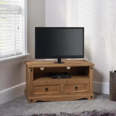 Corona Traditional Flat Screen TV Unit in Natural Solid Pine with Dovetail Drawers