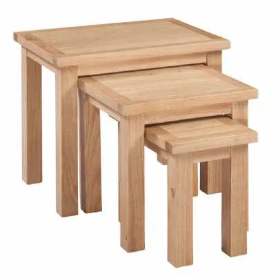 Oak Small Nest of 3 Tables Modern Style Moderna Collections